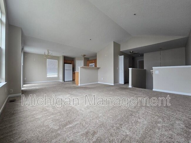 Building Photo - 28875 Cullen Dr