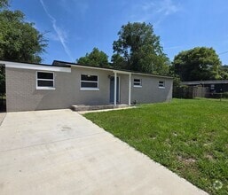 Building Photo - 341 Parkwood Dr