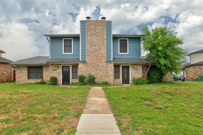 Building Photo - 711 Wolftrap Dr