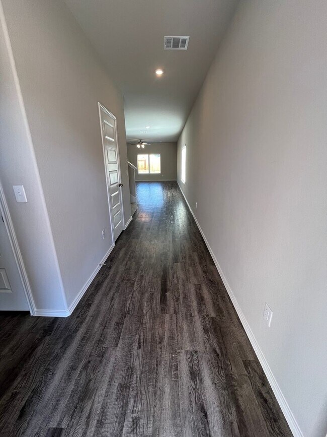 Foto del edificio - *Brand New* - 4BR House in Montgomery
