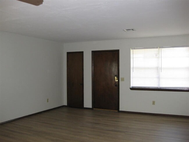 Building Photo - 1002 NW 23rd St