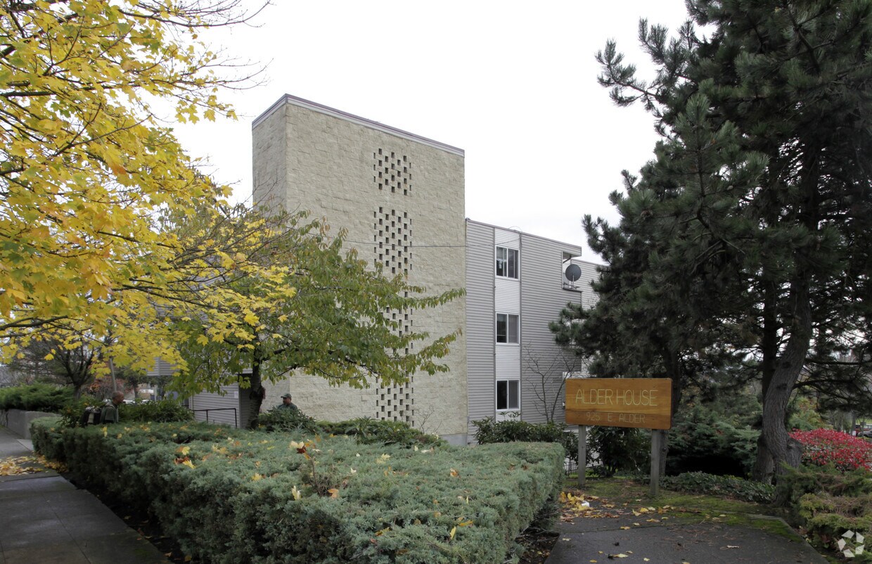 Building Photo - Alder House