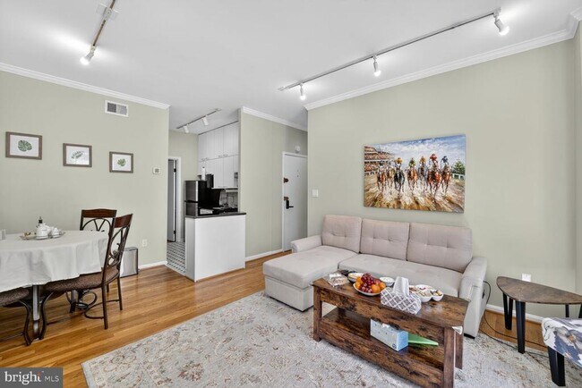 Foto del edificio - 1747 Church St NW
