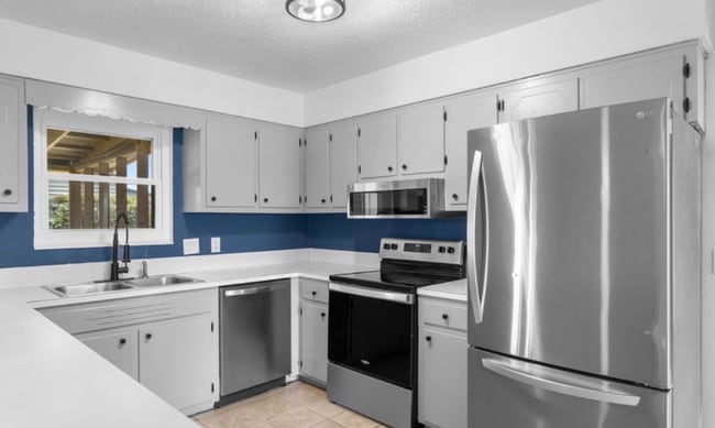 Foto del edificio - 2985 Myra St