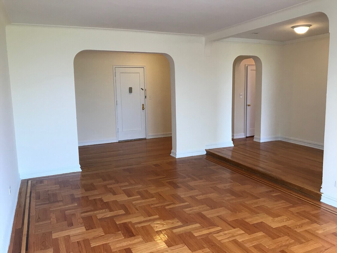 Foto principal - 110-56 71st Ave