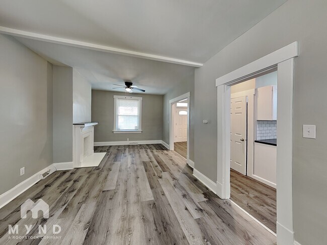 Foto del edificio - 153 N Oakley Ave