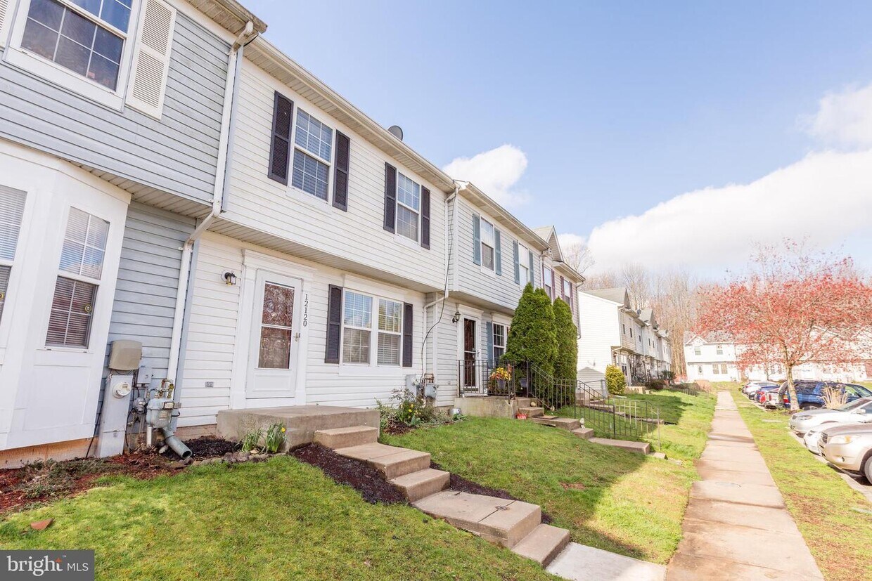 12120 Sugar Mill Cir, Middle River, MD 21220 Townhome Rentals in