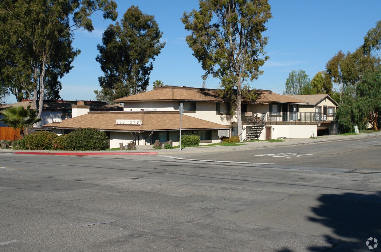 Foto del edificio - 1252 Palomar Pl