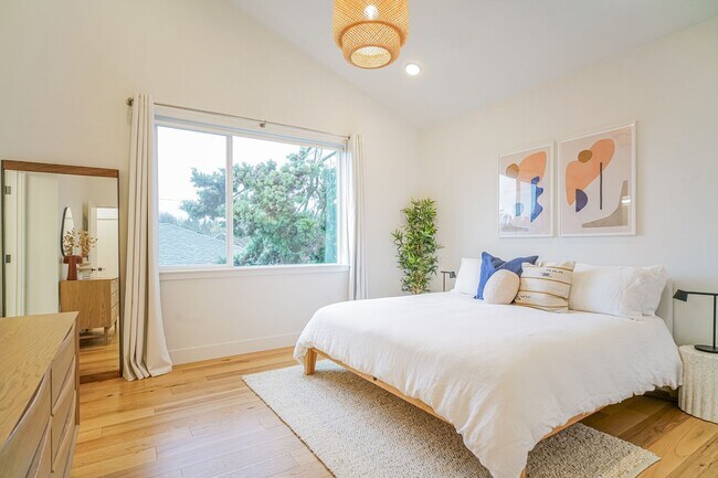 Foto del edificio - Modern Living in the Heart of Richmond, Just Blocks from Division Street This Home will not last ...