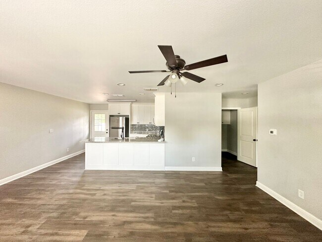 Foto del edificio - Pecan St. (LEASE UP ONLY)