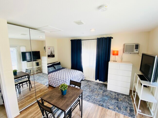 Furnished - 1108 Olmsted Dr