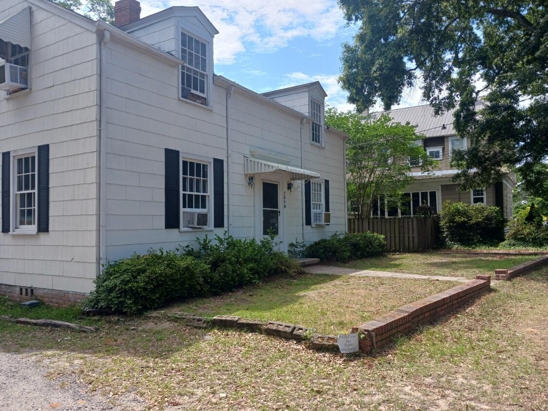 Building Photo - 1310 Baker Ave
