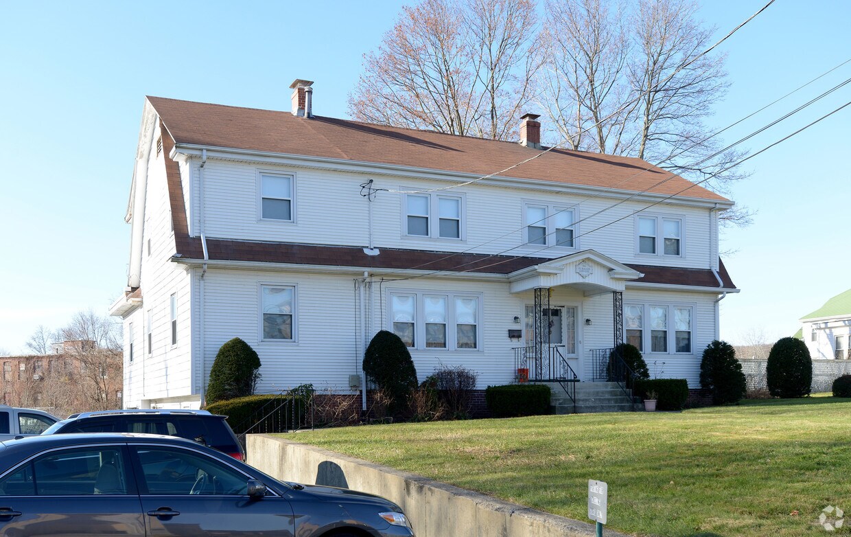 926 Atwood Ave, Johnston, RI 02919 Apartments in Johnston, RI