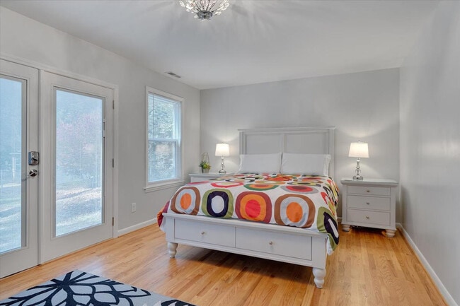 Foto del edificio - 824 Warren Ave