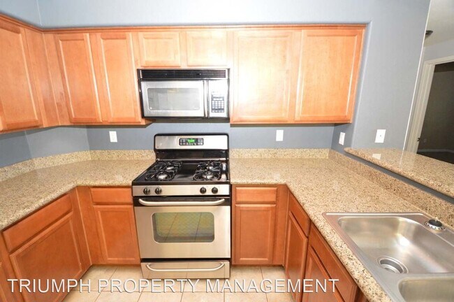 Building Photo - 2 br, 2 bath House - 1609 Queen Victoria #104