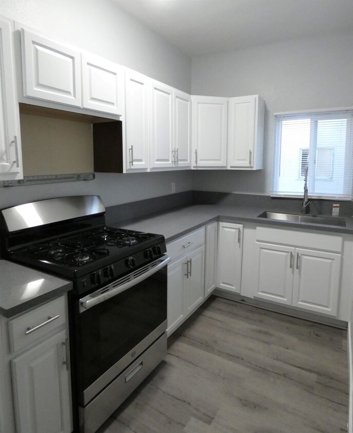 Foto principal - 1482 Henderson Ave