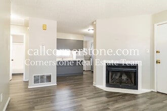 Building Photo - 2625 E Uintah St
