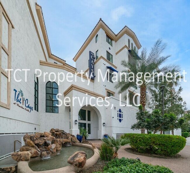 Foto del edificio - Stunning 1 Bedroom with Pool View