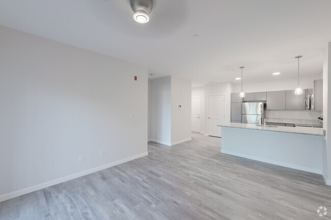 1 BR, 1 BA - 21 East