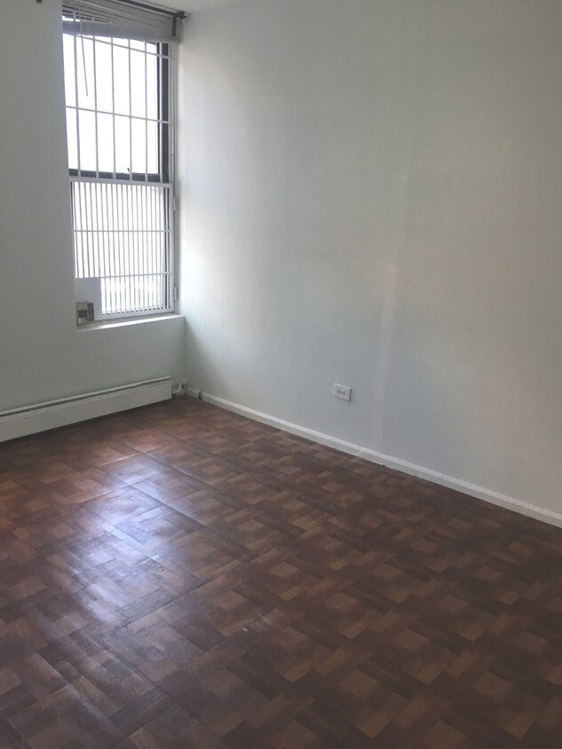 Primary Photo - 350 W 53rd St