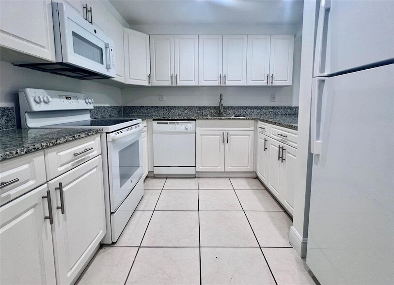 Photo - 17350 NW 68th Ave Unit 400-207
