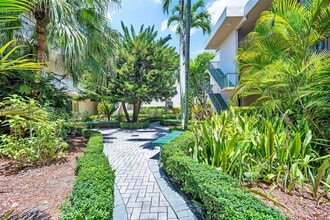 Building Photo - 10525 SW 112th Ave