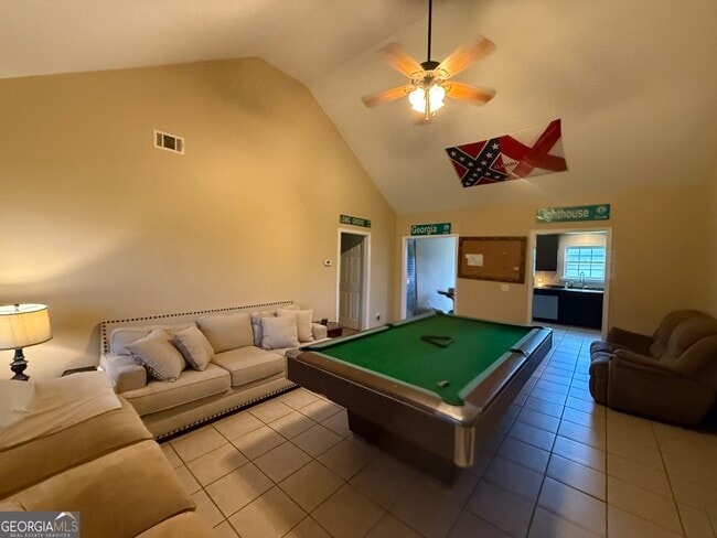 Building Photo - 504 First Down Ct