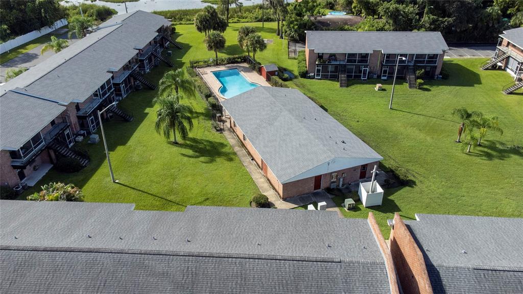 Foto del edificio - 1408 Holden Ave