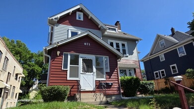 Building Photo - 871 St Clair Ave