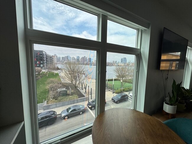 Building Photo - 1 Lisbon St