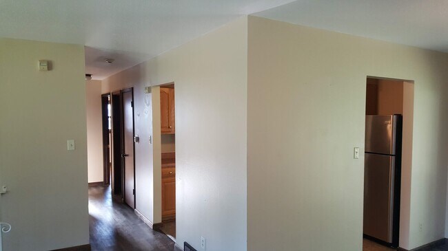 Building Photo - 237 Greenfield Pky
