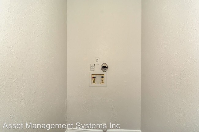 Building Photo - 709 Hercules Ln