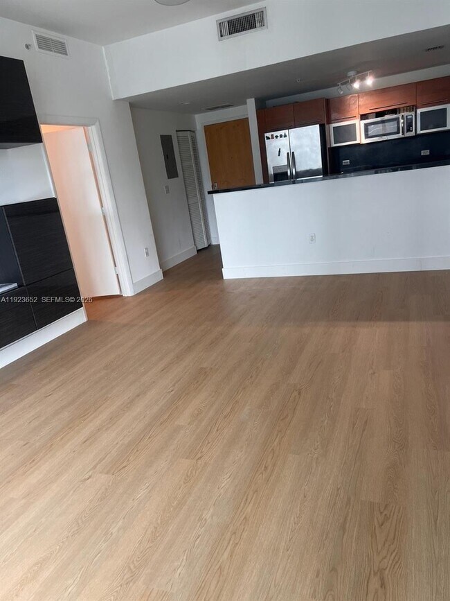 Foto del edificio - 253 NE 2nd St