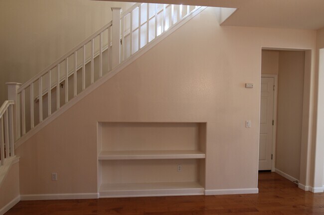 Building Photo - 3434 Glenprosen Ct