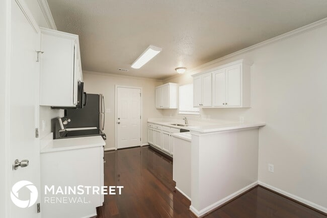 Building Photo - 6329 Whispering Brook Ct