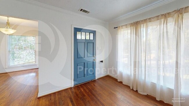 Building Photo - 330 Appian Way