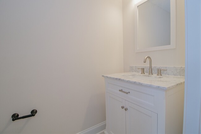 Building Photo - 550 Peachers Mill Rd