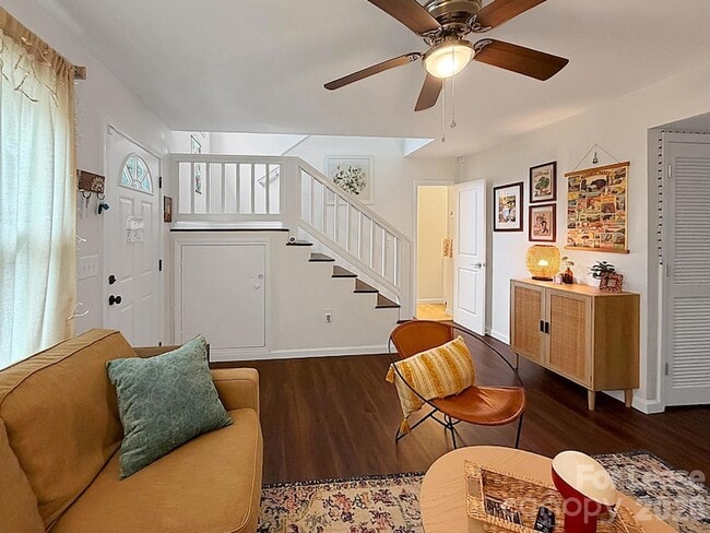 Photo - 902 Creekside Drive Unit Townhome