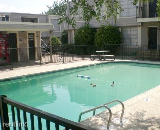 Foto del edificio - 6318 Ridgecrest Rd