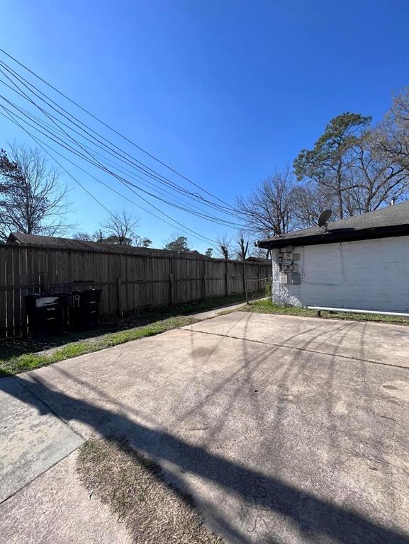 Foto del edificio - 8119 Bertwood St