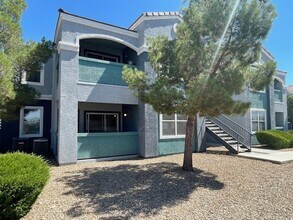 Building Photo - 6955 N Durango Dr