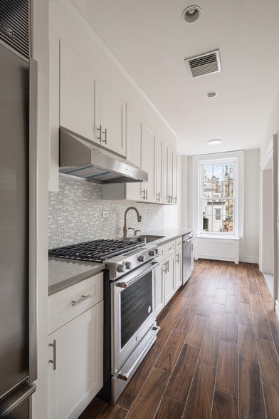 Foto del edificio - 127 E 69th St