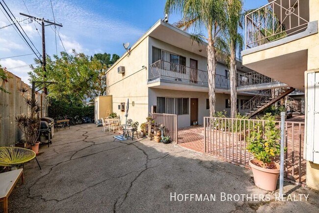 Foto del edificio - 4002 Sequoia St