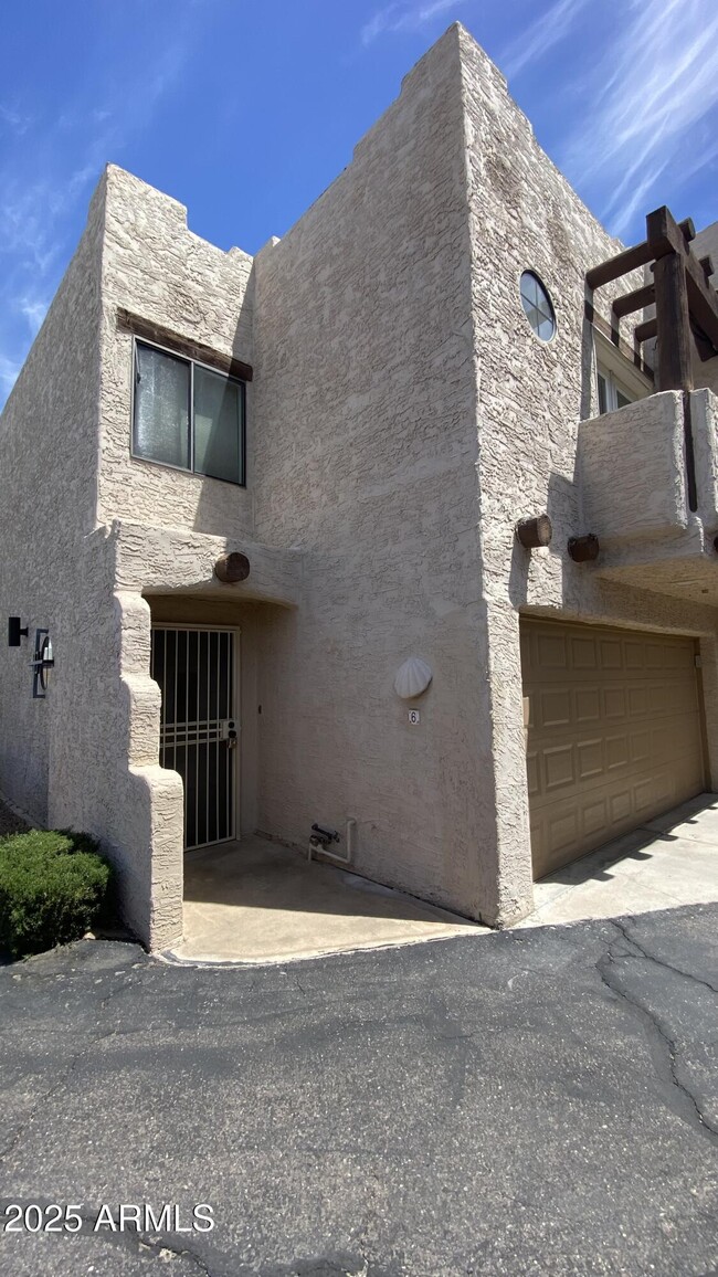 Foto del edificio - 130 W Maryland Ave