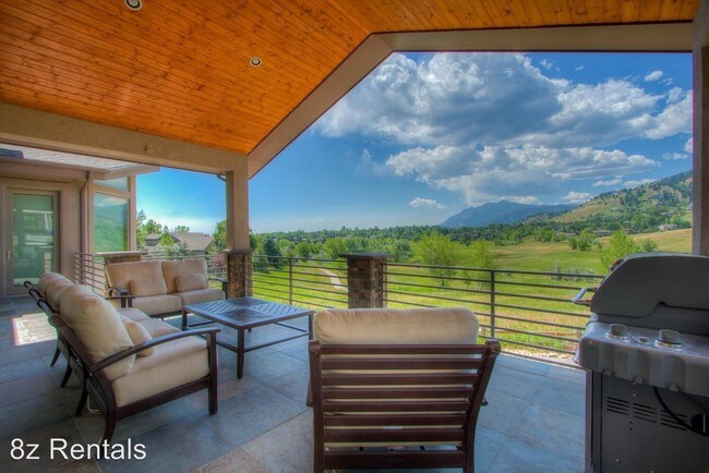 Foto del edificio - 5 br, 4.5 bath House - 470 Utica Avenue