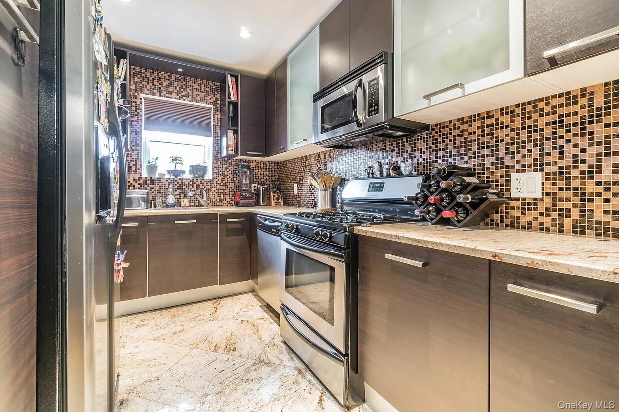 Foto principal - 3360 Shore Pkwy