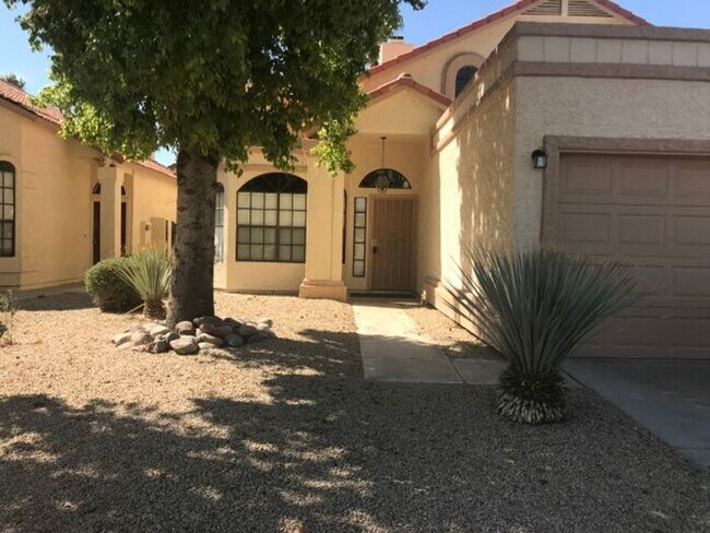 Building Photo - 4419 E Amberwood Dr