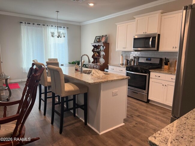 Building Photo - 504 Vert Dr