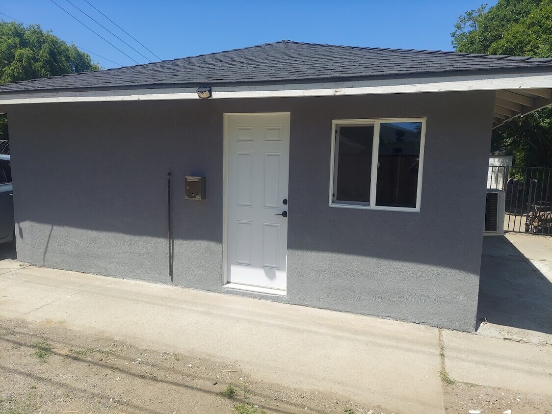 Primary Photo - 4034-4011 11th Ave