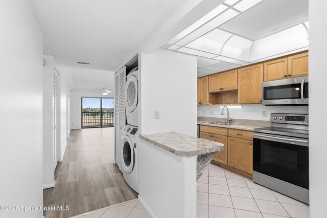 Foto del edificio - 500 Palm Springs Blvd